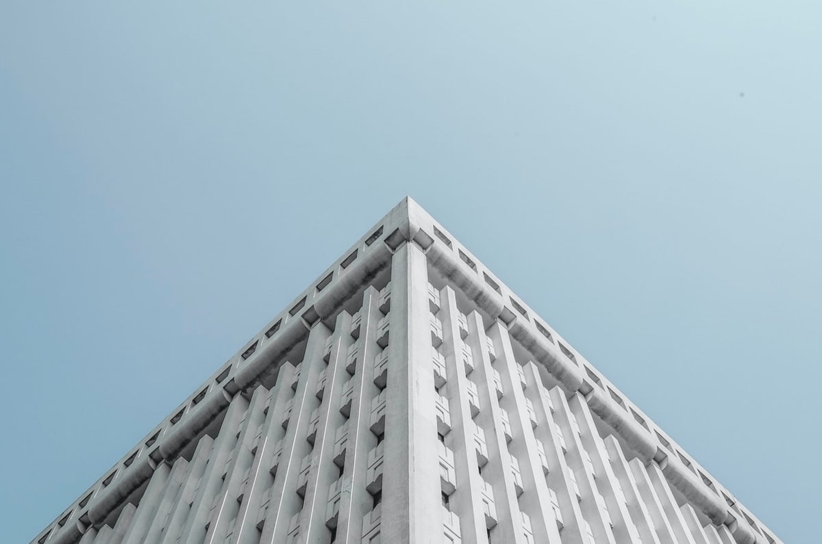 开云体育app-会受处罚吗?部分成都球迷赛后再现不当行为,投掷水瓶+看台斗殴